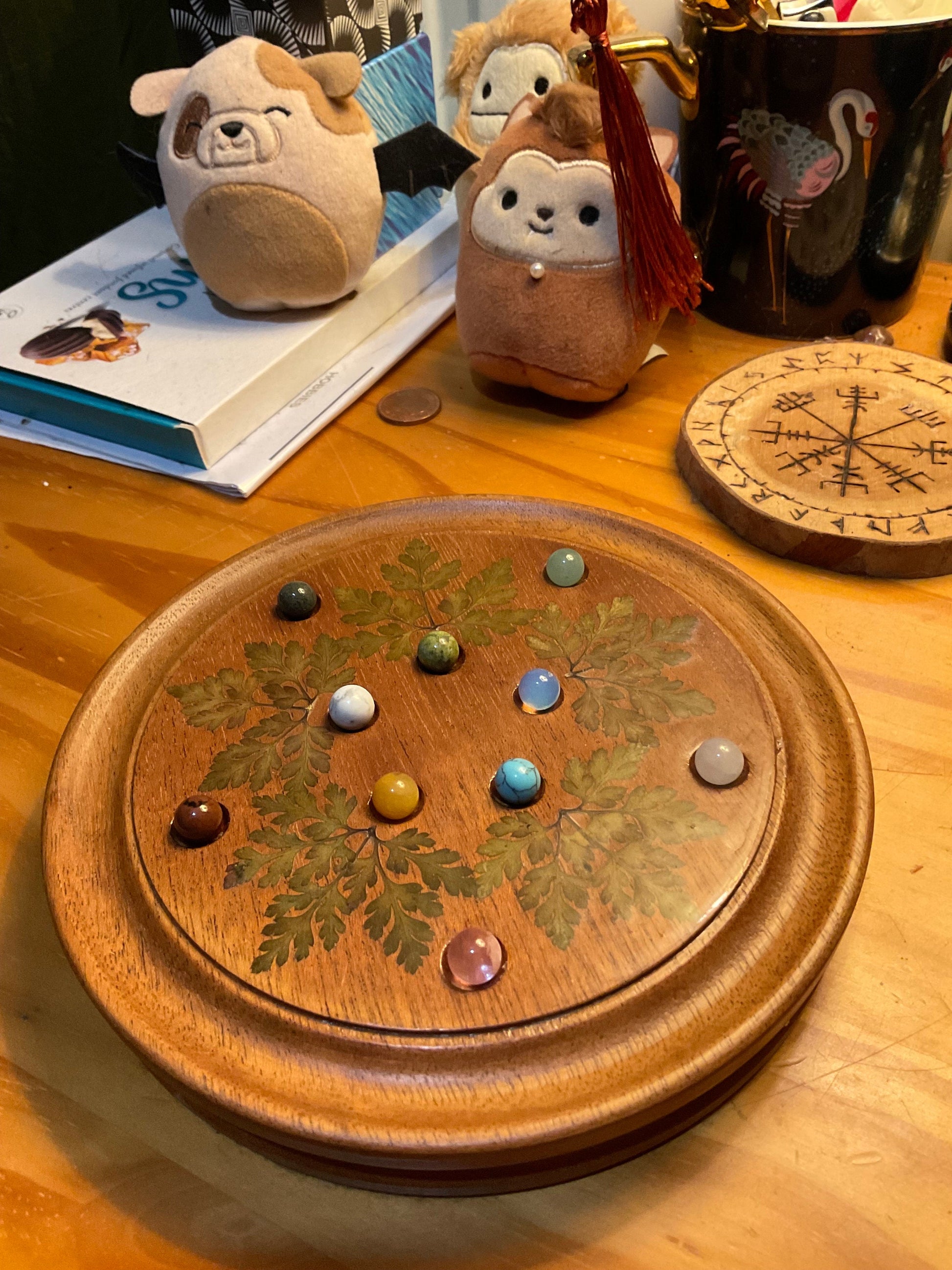 Botanical Pentagon solitaire pentagram board, with preserved herb Robert, gemstone counter cottagecore goblincore unique nature