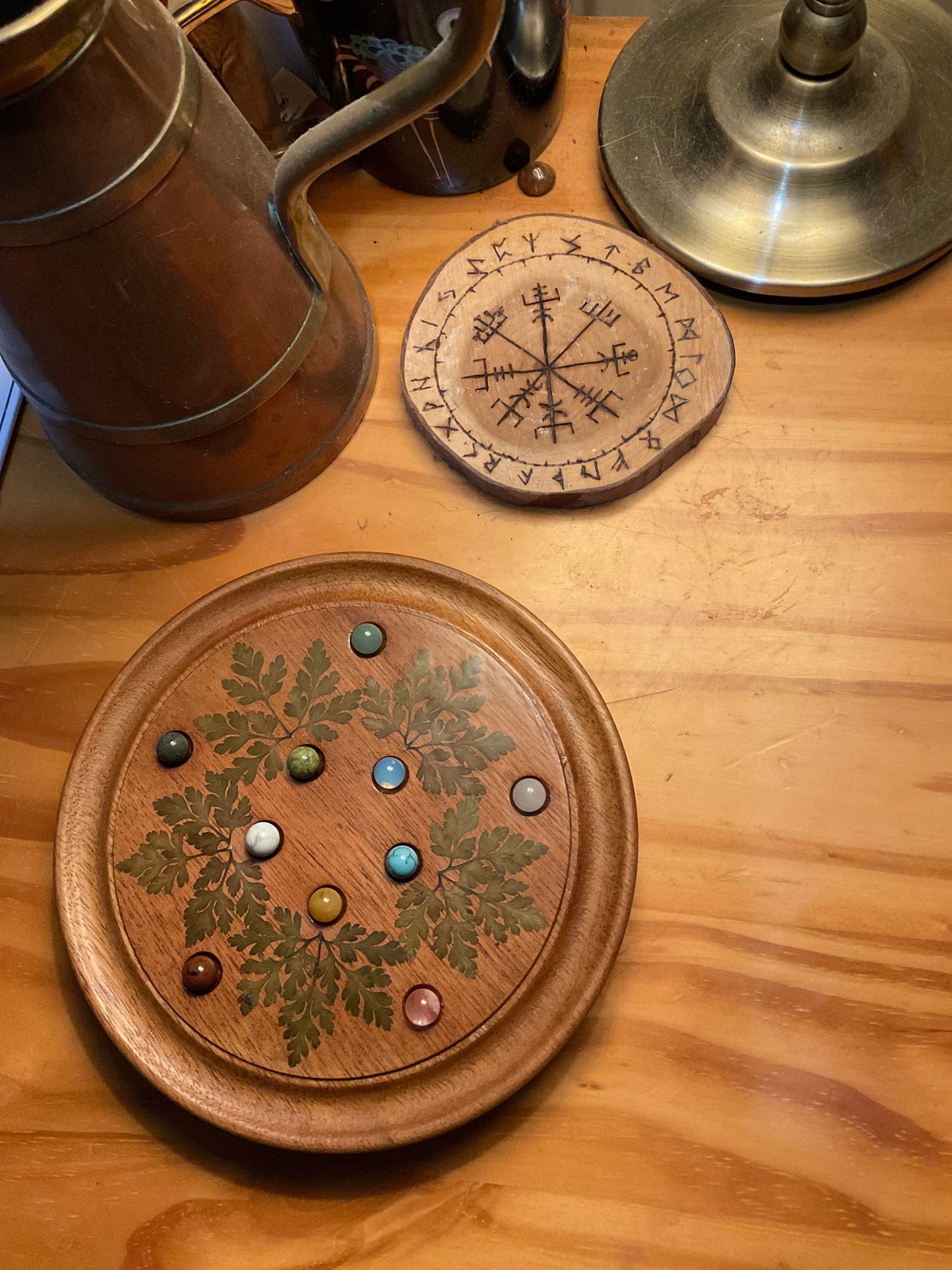 Botanical Pentagon solitaire pentagram board, with preserved herb Robert, gemstone counter cottagecore goblincore unique nature