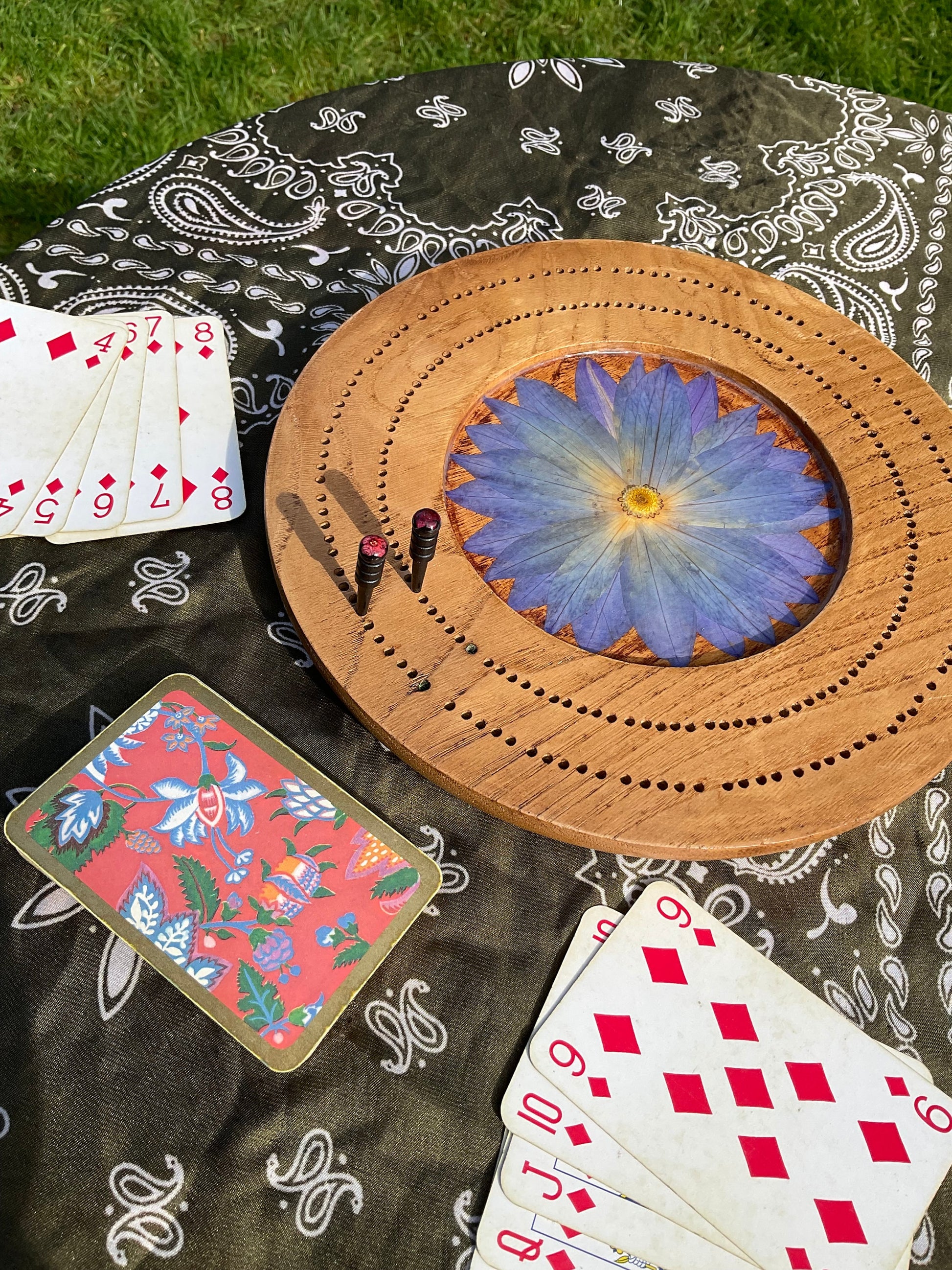 Rare circular Handmade botanical Cribbage board, with blossom flowers shabby chic cottagecore goblincore unique nature